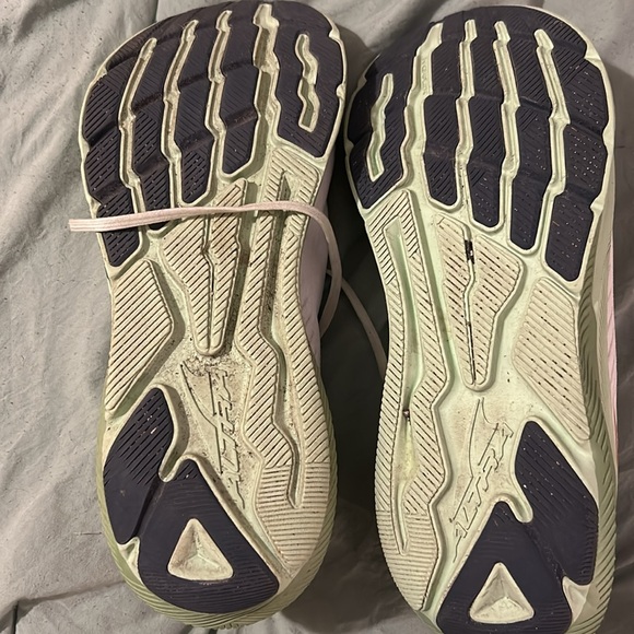 Men’s Altra FWD Experience size 13 in white/green minimally used - Picture 5 of 5